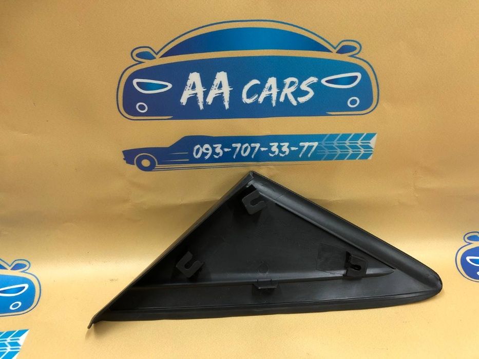 Накладка уголок двери зеркала Ford Kuga/Escape Форд Куга