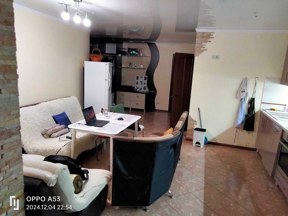 Продам квартиру в кирпичном доме с ремонтом