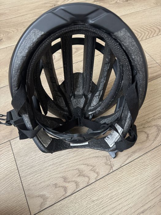 Велошлем Abus Aventor
