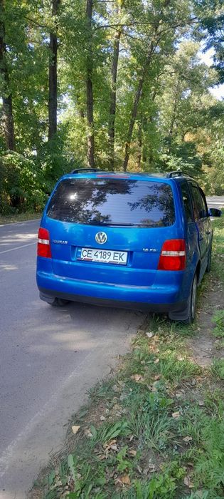 Volkswagen Touran 1.6 FSI Гарний стан 6-ступка