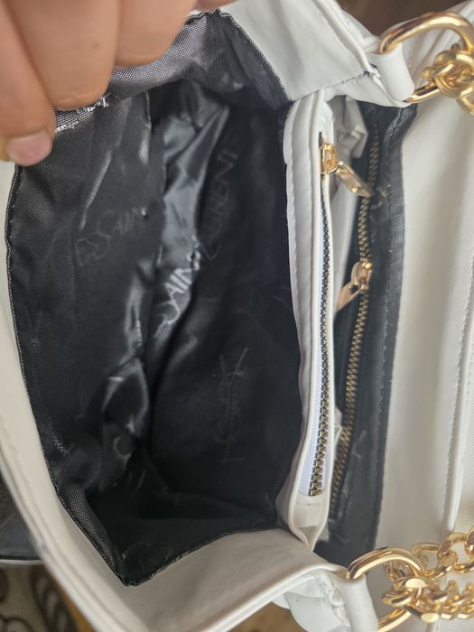 Torebka damska YSL w kolorze białym logowana i pasek logowany