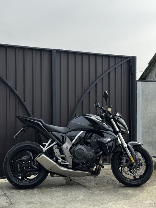 Продам HONDA CB1000