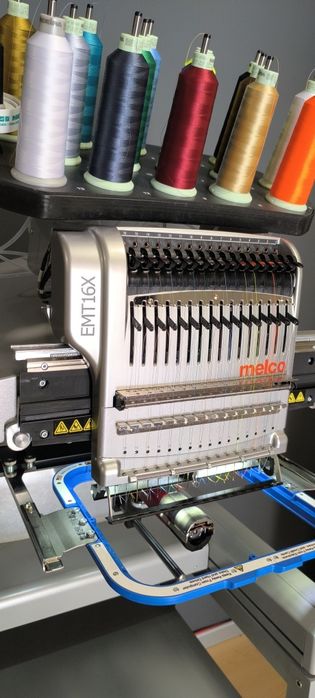 Máquina de bordar Melco EMT16X