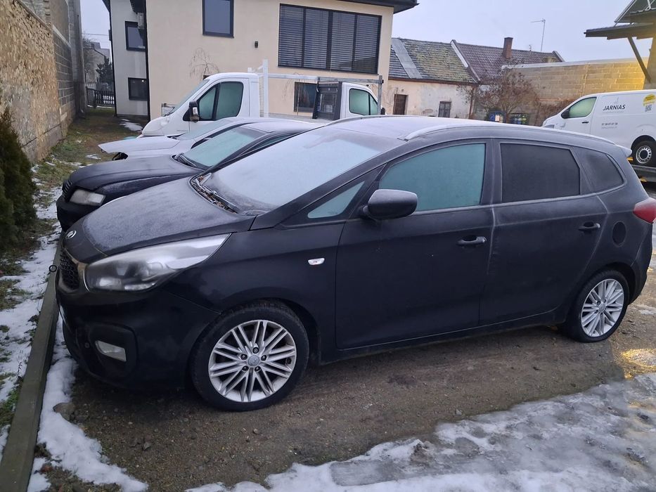 Kia Carens Kia 1.7 diesel uszkodzony silnik , 7 miejsc