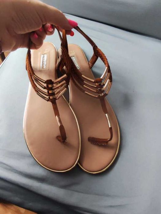 Primark r41 japonki sandały