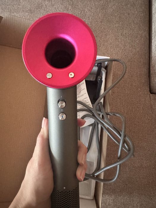 Dyson фен для волосся