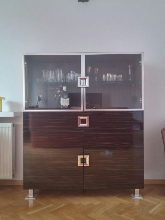 Witryna brązowa orzech wenge lakier połysk + chromowane elementy