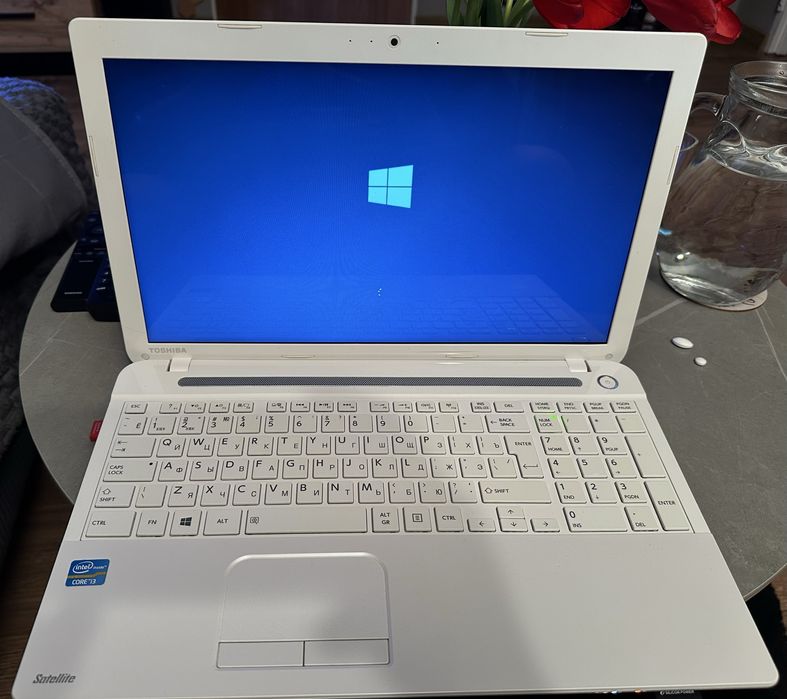 Sprzedam laptop Toshiba satellitr C55-A-19k biały bluetooth
