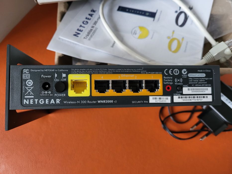 Роутер NETGEAR WNR2000 V2 Wireless N300