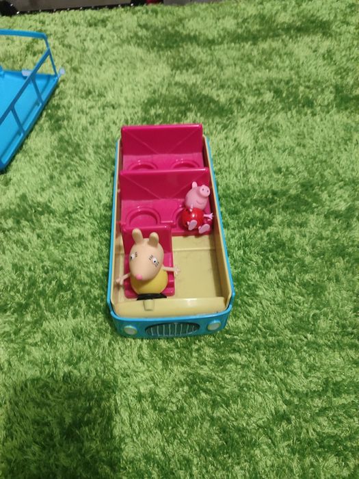 Carro Peppa pig e coelha