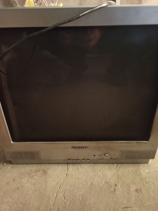 Продам телевизор