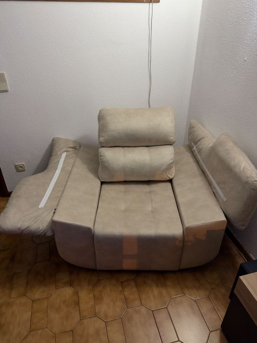 Poltrona bege nova