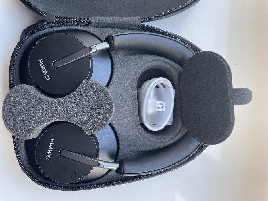 Huawei freebuds studio