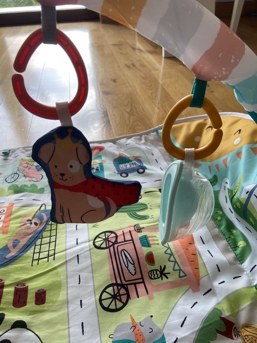 Mata Fisher Price wesołe miasteczko.