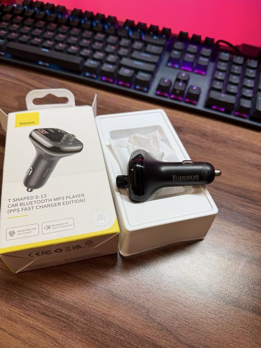 Baseus S-13 T-shaped FM трансмітер Bluetooth.