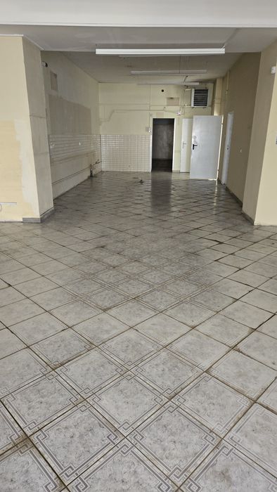 Lokal handlowy w centrum Śmigla przy rynku, ul. Jagiellońska. Parter,