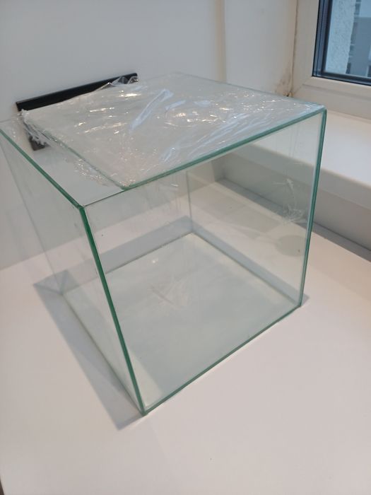 Продам Акваріум 29×29×30