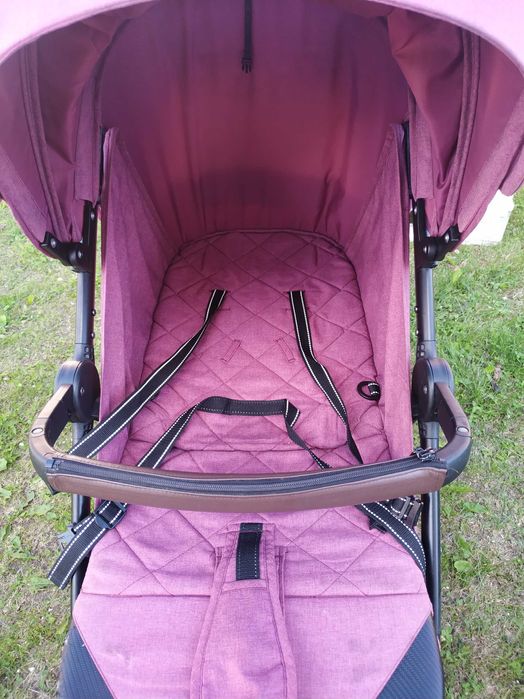 Прогулянкова коляска, візок, каляска