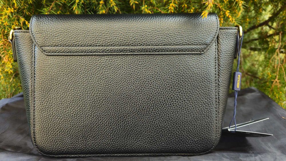 Torebka damska listonoszka Wittchen.