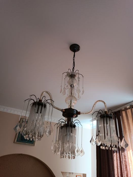 Продається люстро б/у у доброму стані