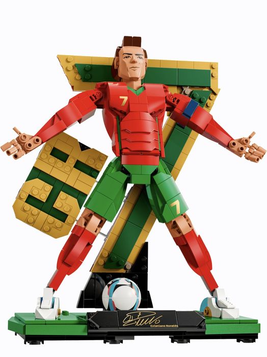 Lego 43016 - Cristiano Ronaldo – Lenda do Futebol

Average rating 4.9 out of 5 stars