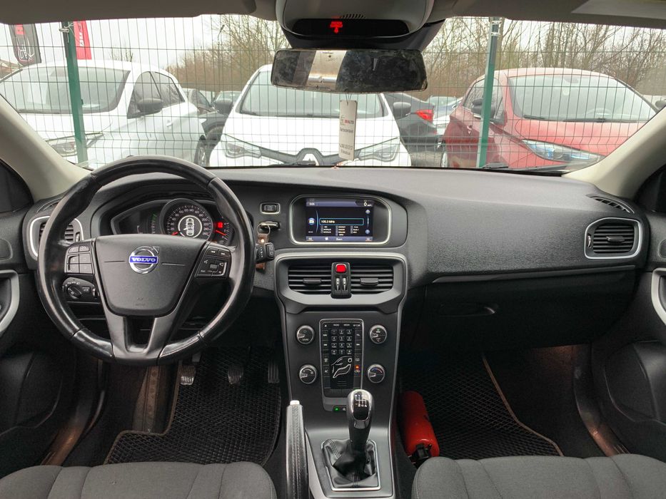 Volvo V40 2014 1.6 дизель