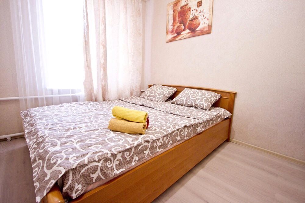 Посуточно квартира в центре! Дворец Украины. НСК ОЛИМПИЙСКИЙ