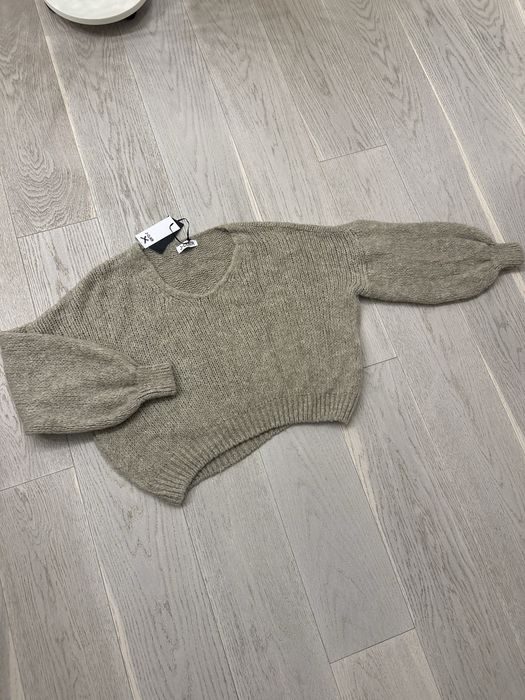 Світер. Італія……….