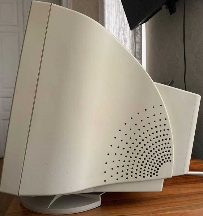 Монітор Samtron 76E/Монитор Samtron 76E