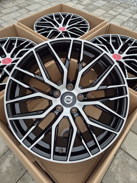 #RS4 Alufelgi R18 5x108 VOLVO C70 S40 S60 S80 V50 V70 XC70 XC90 760 C30 XC60 V60 V40 S90 V90 XC40 EX30 TPMS śruby