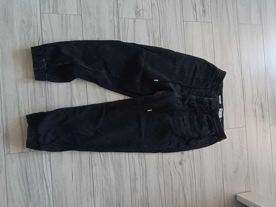 Joggery marki Bershka