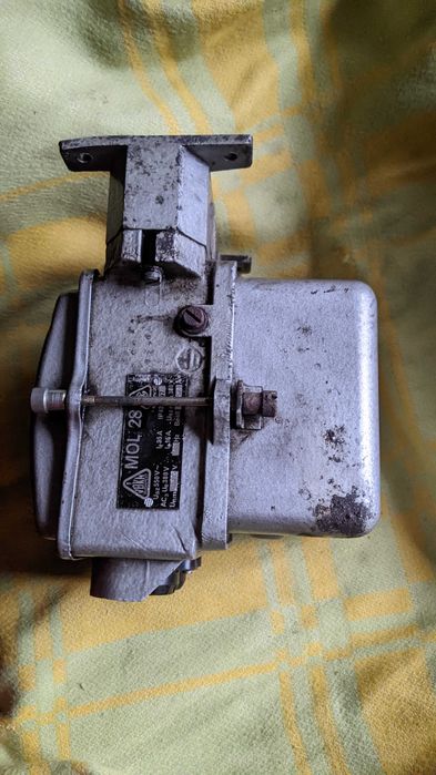 Mol 28 stycznik olejowy włącznik, wyłącznik