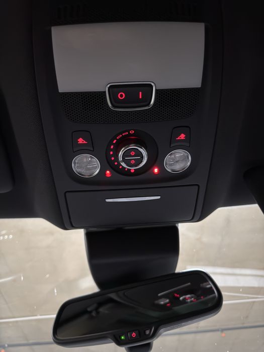 Audi SQ5  Продам