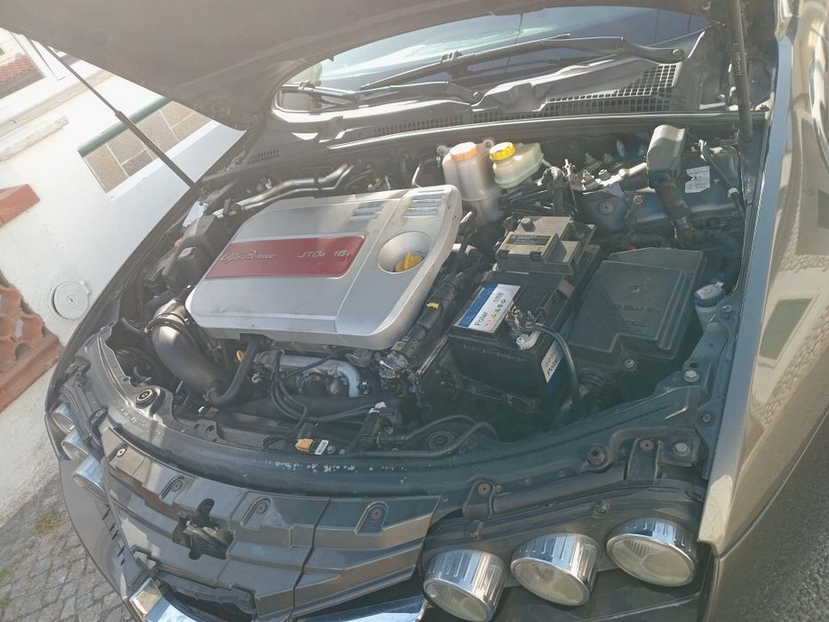 Alfa Romeo 159 16v automatico sedan
