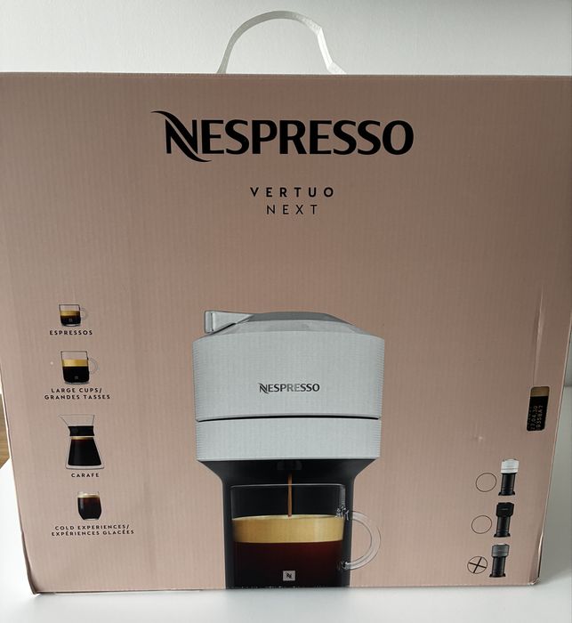 Maquina nespresso Vertuo Next -NOVA