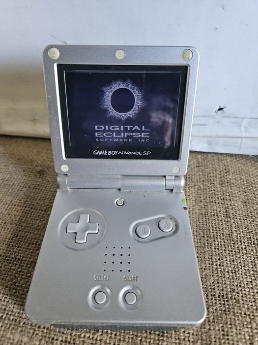 Game boy em bom estado
