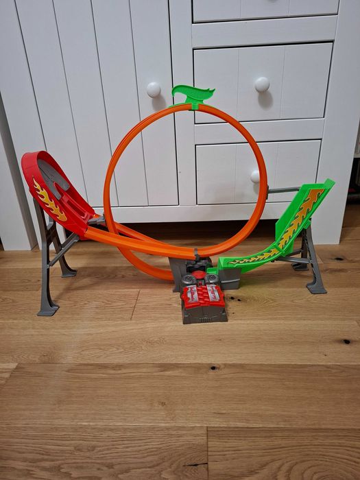 Hot Wheels Power Shift Pętla 5 autek