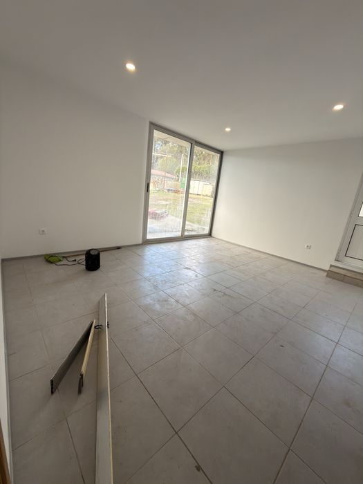 Aluga-se t2 em mozelos