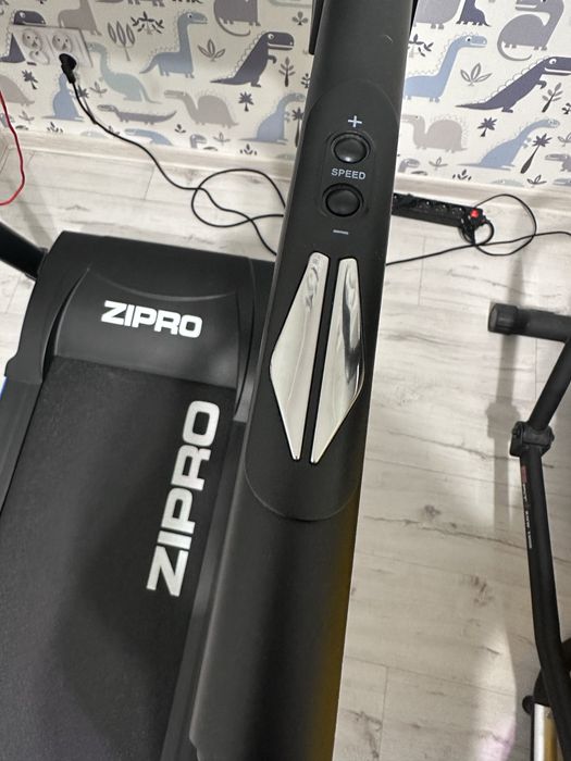 Zipro Tekkno na gwaracji