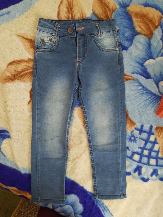 Одяг для хлопчика дешево костюми штани, джинси