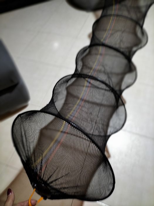 Rede cilíndrica para peixe