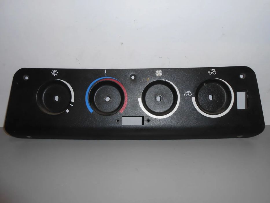 Panel automatycznej klimatyzacji McCormick XTX200