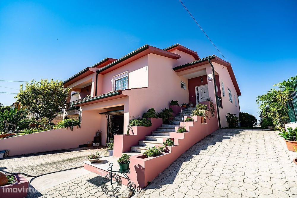 Excelente moradia T5 em localização única em Montemor-O-Velho.