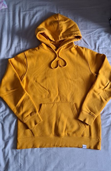 Ocieplana bluza z kapturem
Pull&Bear rozm. S (wypada S/M)