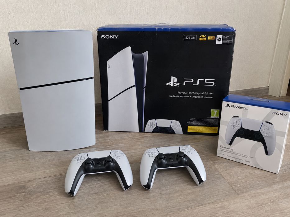 Продаю PlayStation 5 Slim Digital Edition у хорошому стані.