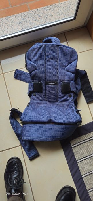 Marsúpio BabyBjörn One Air (Ergonómico / Tecido Mesh Respirável) – Como Novo