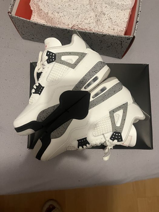 Jordan Retro4 blanco e preto