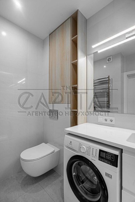 Перша здача! Чотирикімнатна на Подолі Закритий ЖК 044 Кирилівська 37