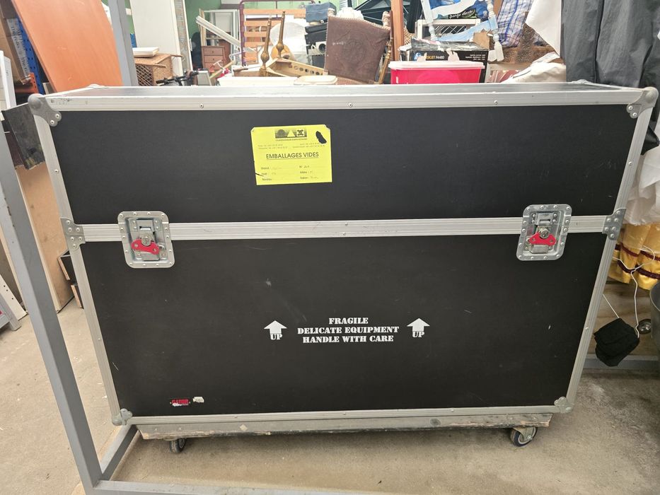 Flight Case Gator para TV até 55" – Profissional