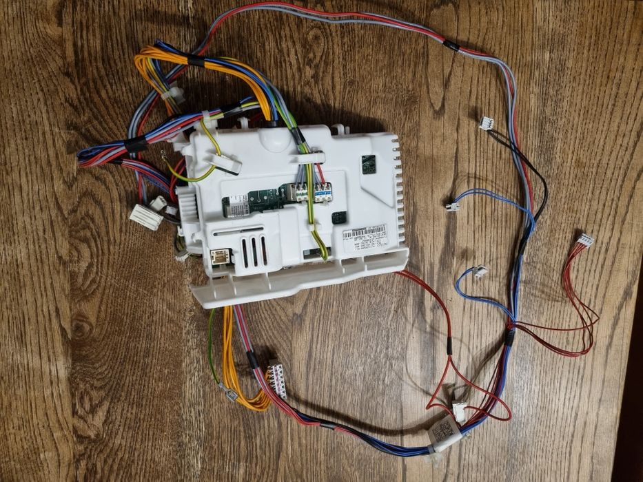 Moduł pralki electrolux z wiązką, model  EW6T5272P